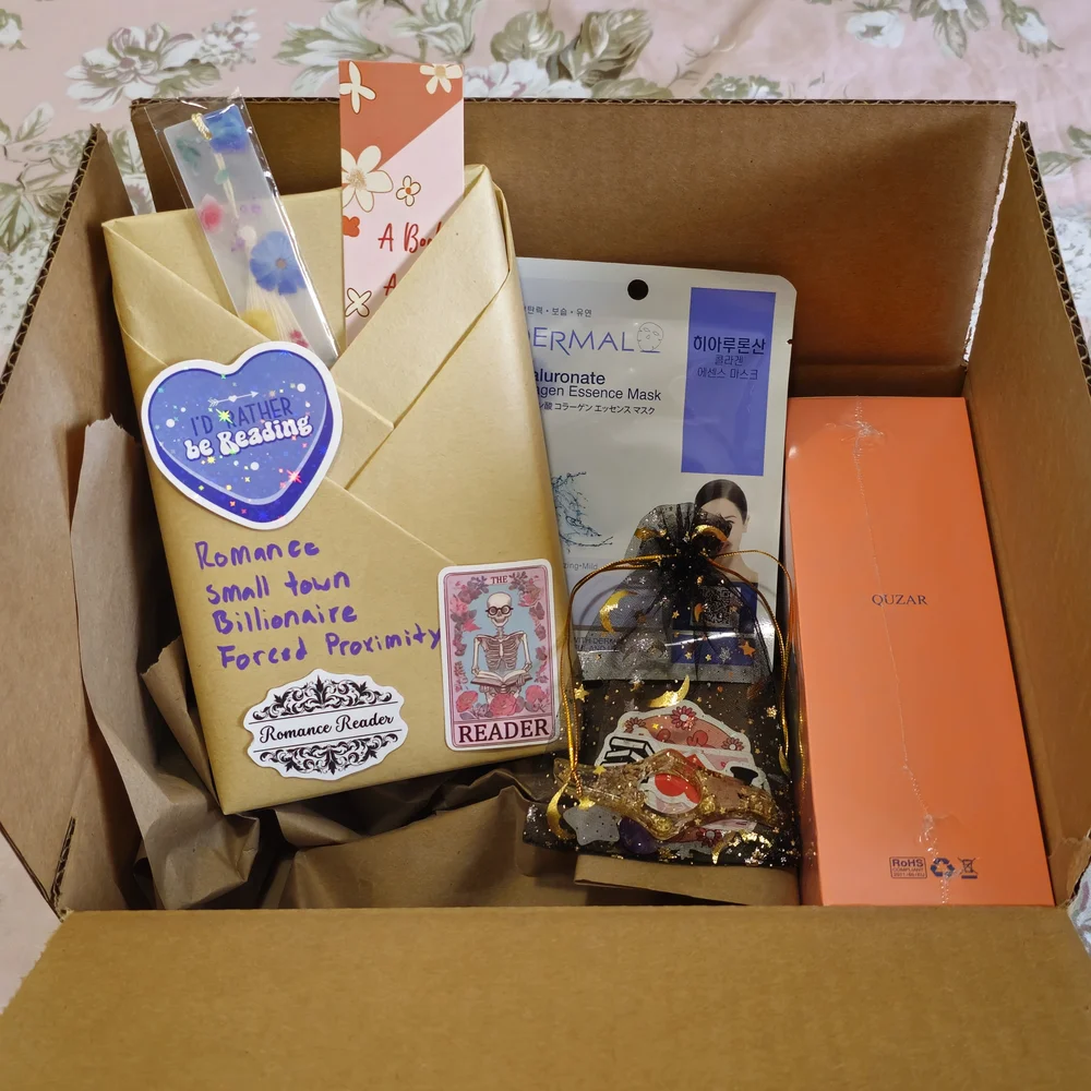 Blind Date With A Book *Romance* - Picture 1 of 1